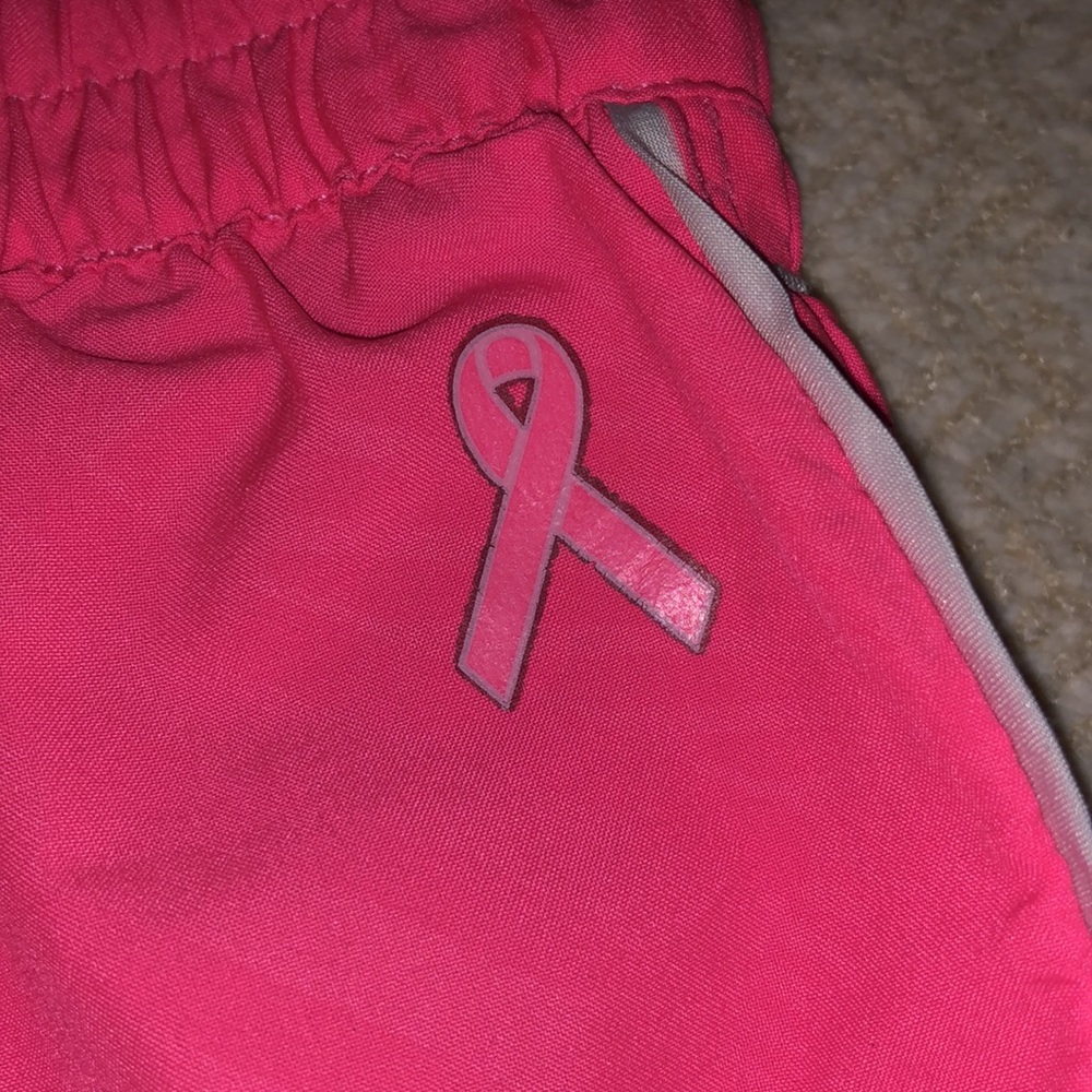 UnderArmor shorts - Picture 3 of 5